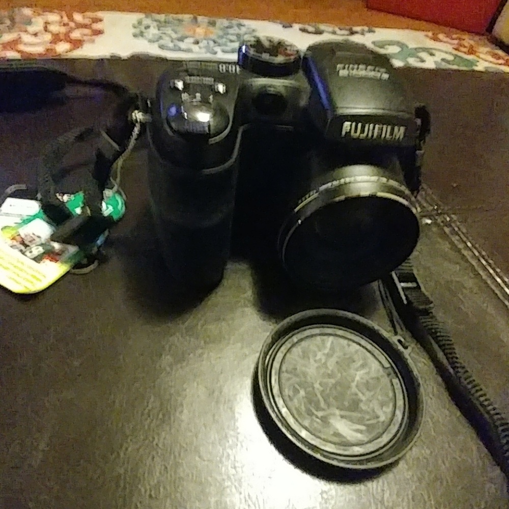 Finepix S1000
